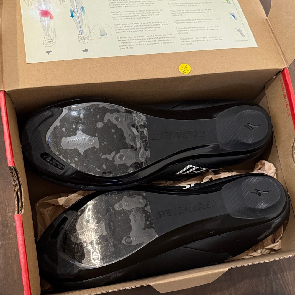 Specialized Black Cycling Shoes - Picture 5 of 6